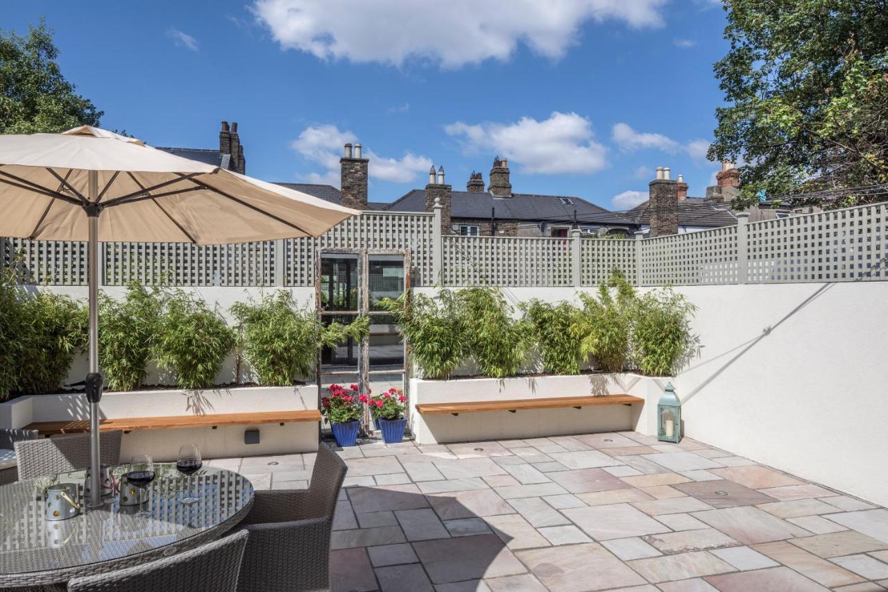 The Van Morrison Suite - Hiphipstay Dublin Exterior photo