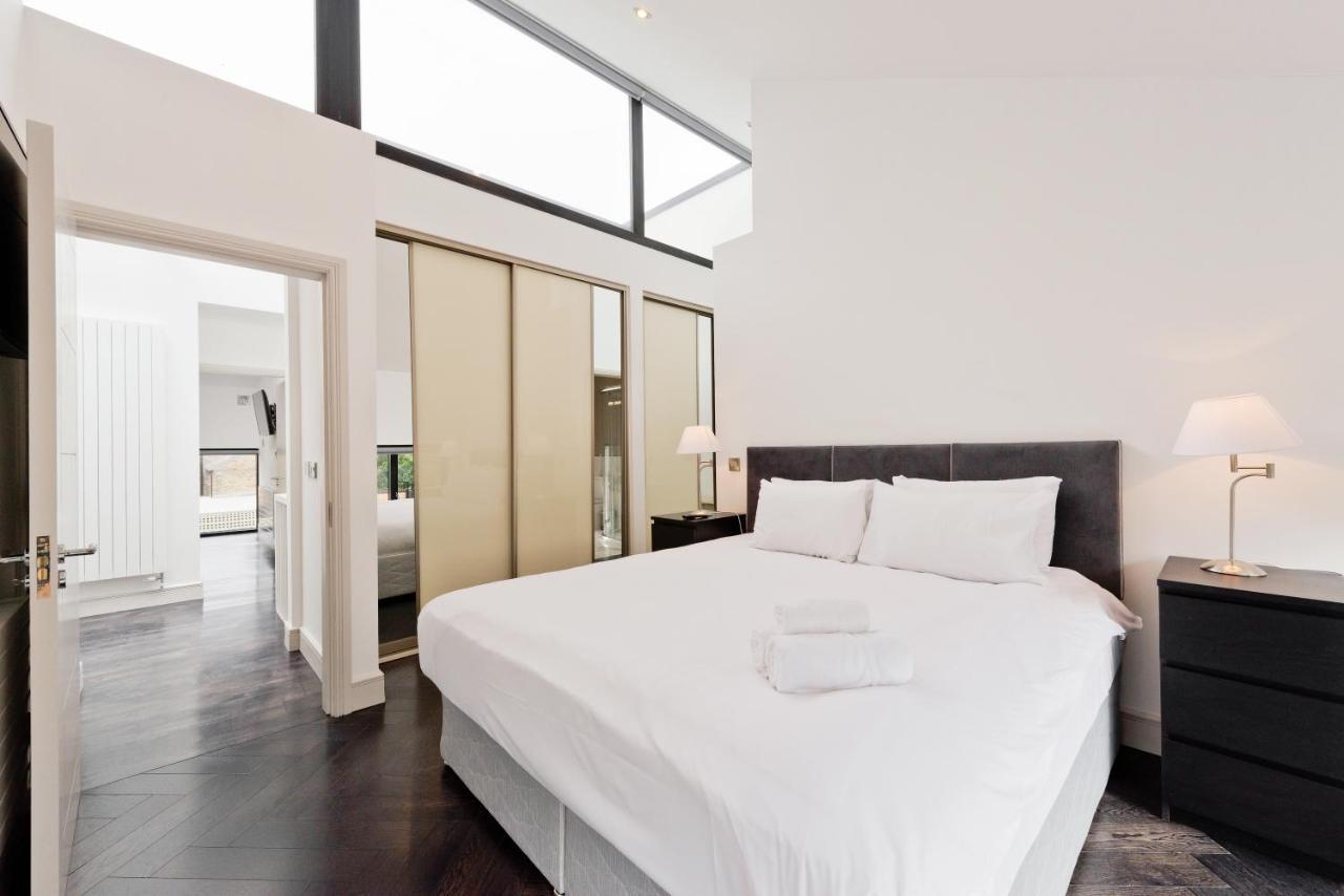The Van Morrison Suite - Hiphipstay Dublin Exterior photo