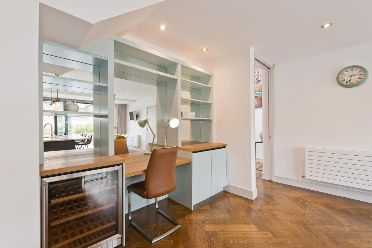 The Van Morrison Suite - Hiphipstay Dublin Exterior photo