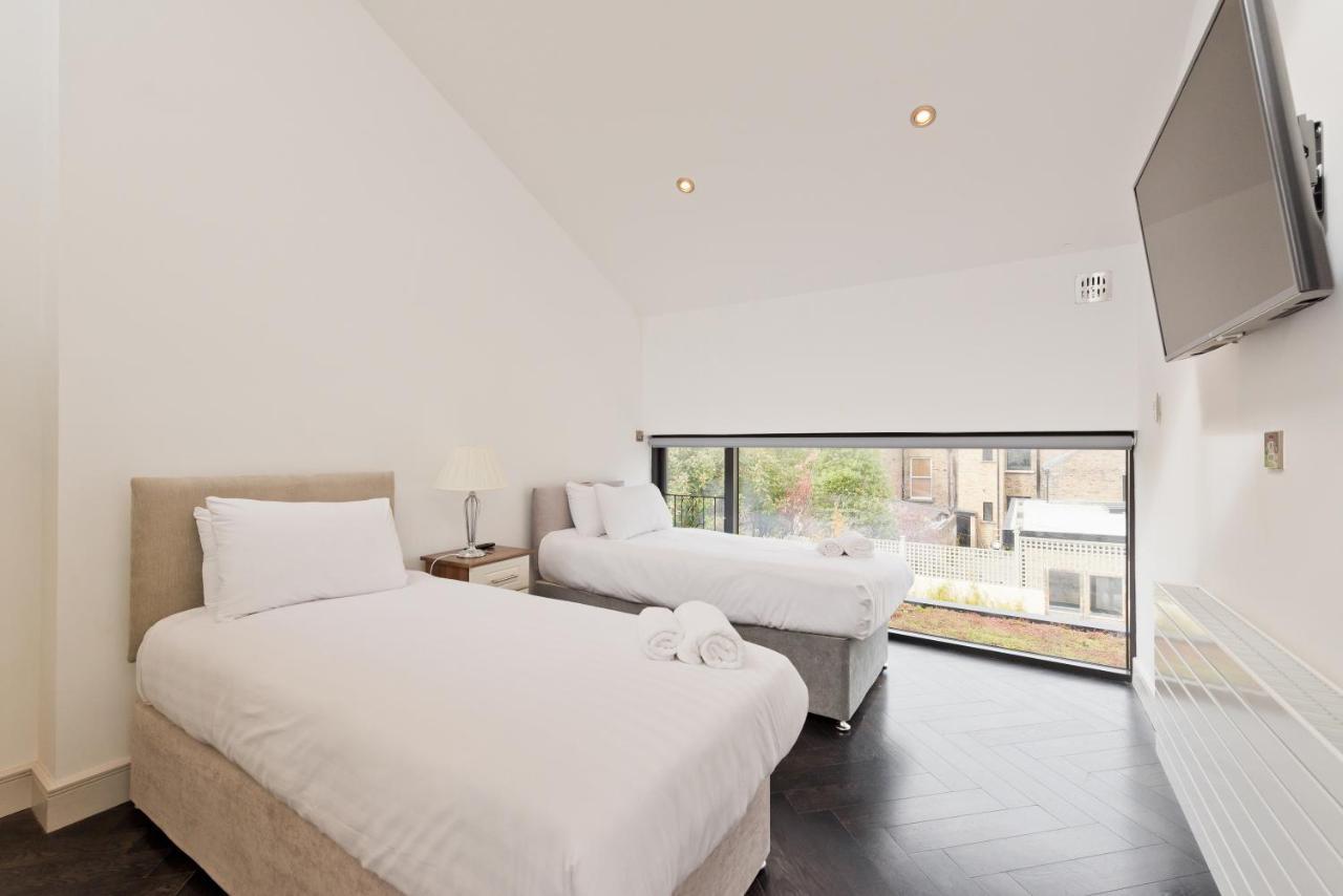 The Van Morrison Suite - Hiphipstay Dublin Exterior photo