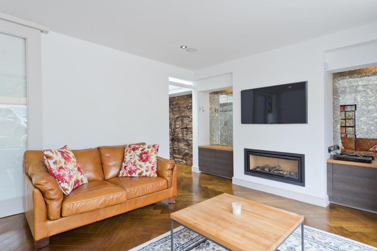 The Van Morrison Suite - Hiphipstay Dublin Exterior photo