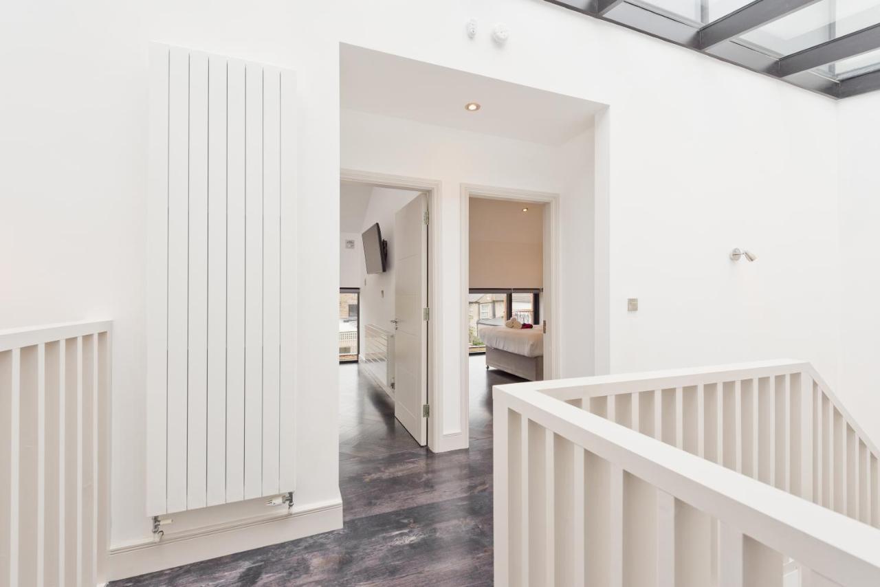The Van Morrison Suite - Hiphipstay Dublin Exterior photo